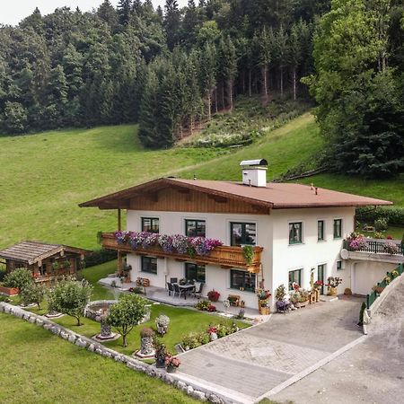 Haus Am Waldrand Apartment Hopfgarten im Brixental Luaran gambar