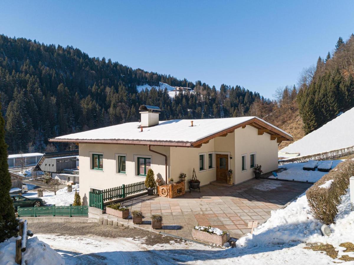Haus Am Waldrand Apartment Hopfgarten im Brixental Luaran gambar